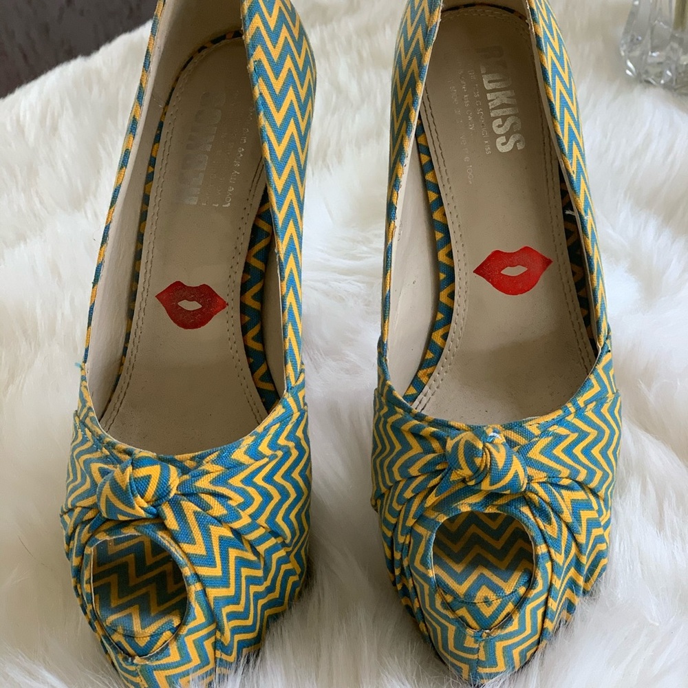 RedKiss ZIZI Retro Peep Toe Platform Stiletto Pump